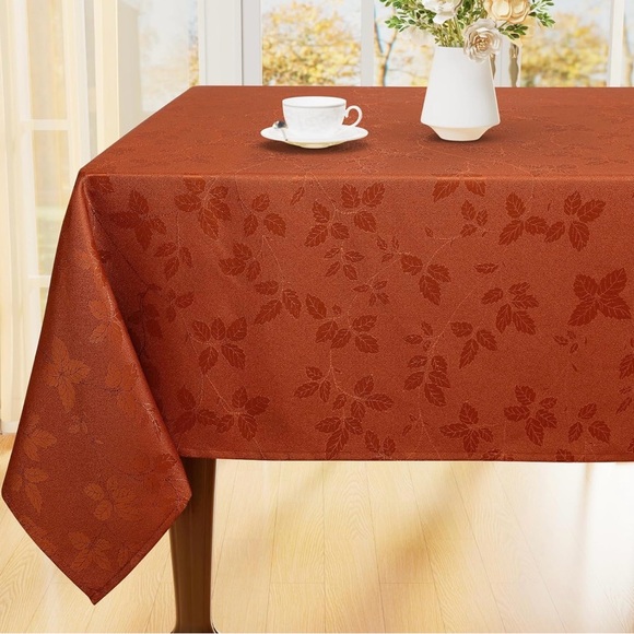 Elegant Brown Leaf Tablecloth - Picture 5 of 6